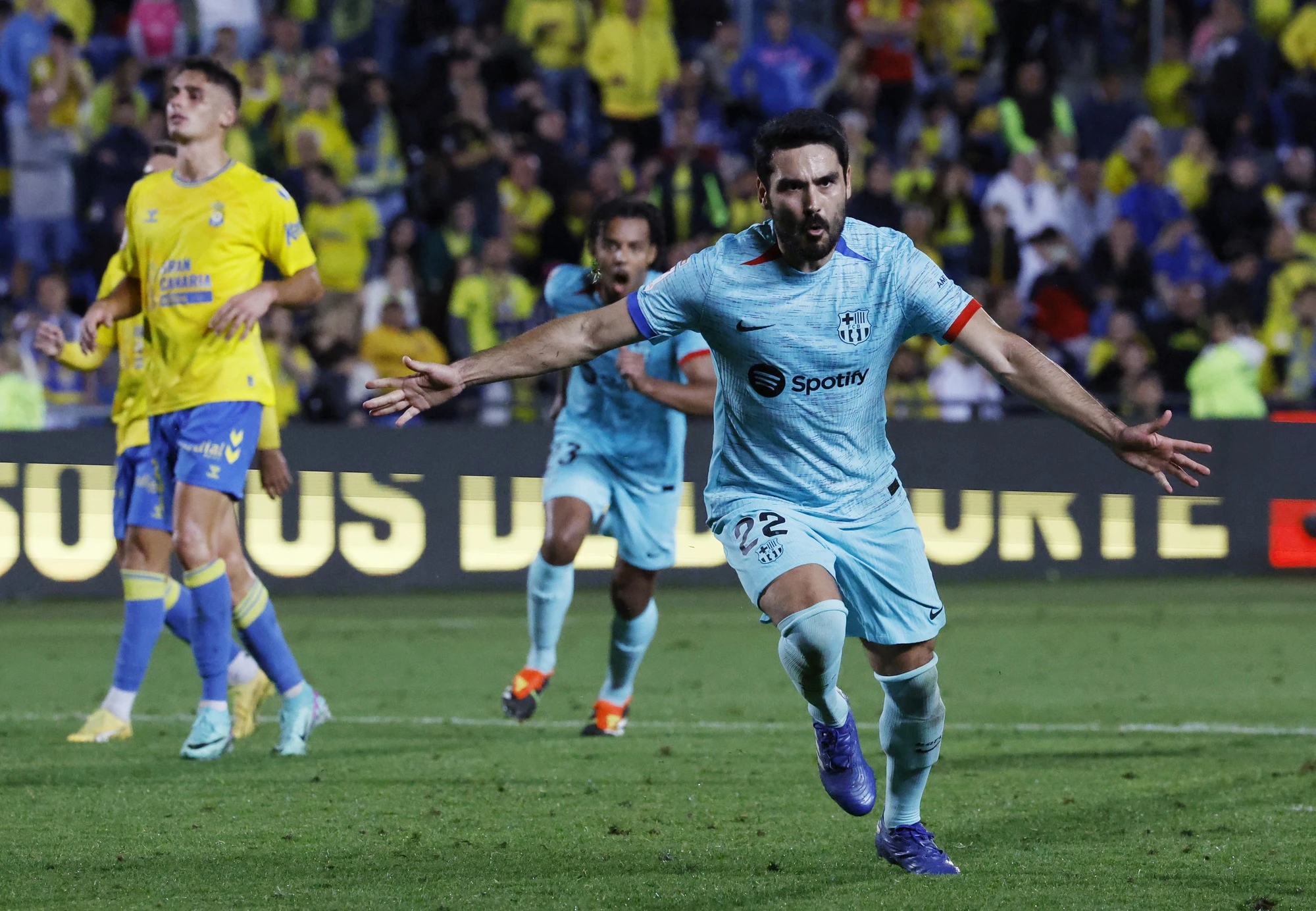 Sevilla thua trận, Sergio Ramos dừng phỏng vấn và mắng CĐV nhà Sevilla thua trận, Sergio Ramos dừng phỏng vấn và mắng CĐV nhà