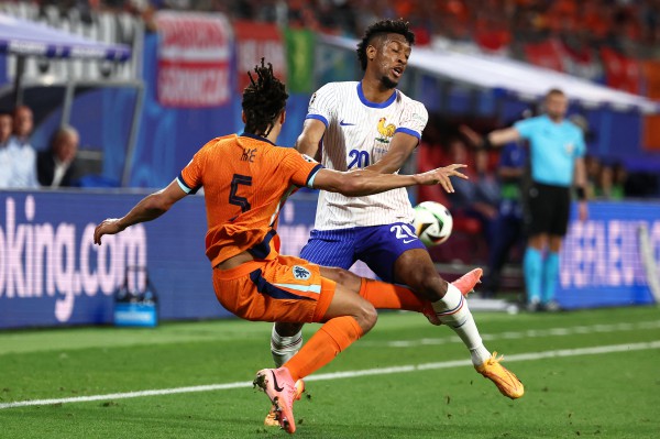 Đội Pháp dẫn đầu thống kê 'thảm họa', hàng công toàn sao mà vẫn nghèo nàn