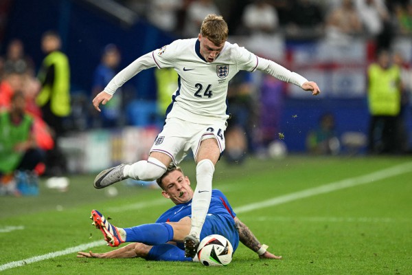 HLV Southgate vừa khen vừa chê học trò, HLV Slovakia tiếc đứt ruột vì thua phút cuối