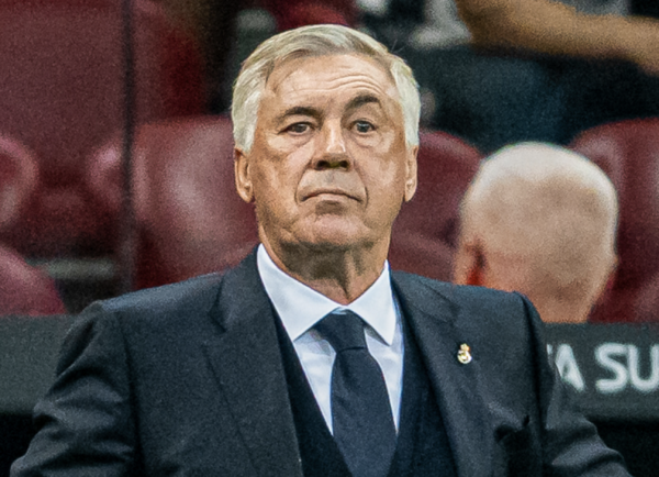 Real Madrid cực mạnh, HLV Ancelotti vẫn nghi ngờ 2 giải đấu của FIFA