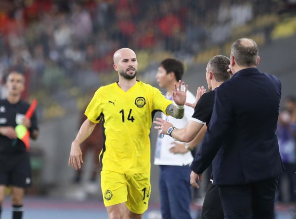 AFC lại ‘chuyền bóng’ cho FIFA vụ bóng đá Malaysia bị đình chỉ đến năm 2027 AFC lại ‘chuyền bóng’ cho FIFA vụ bóng đá Malaysia bị đình chỉ đến năm 2027