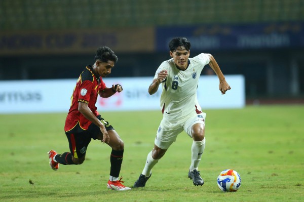 U.23 Thái Lan không run sợ trước ‘chảo lửa’ Bung Karno, Madam Pang bỗng im lặng trước giờ G U.23 Thái Lan không run sợ trước ‘chảo lửa’ Bung Karno, Madam Pang bỗng im lặng trước giờ G