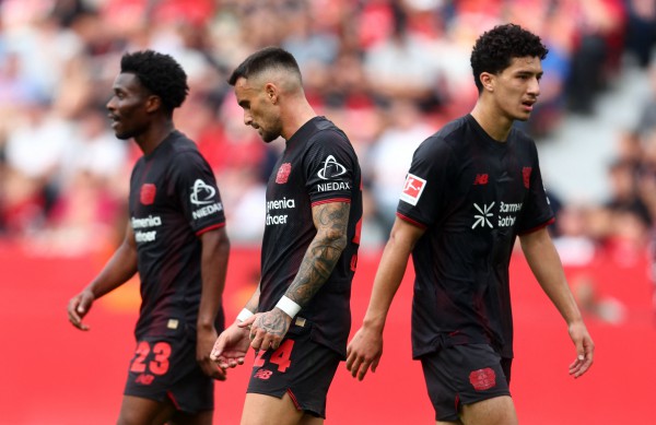 Sốc: HLV Ten Hag bị sa thải chỉ sau 2 vòng, nhận bồi thường hơn 245 tỉ đồng