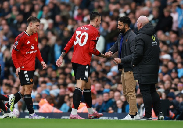 Công khai thách thức ban lãnh đạo M.U, HLV Amorim đối mặt nguy cơ sa thải Công khai thách thức ban lãnh đạo M.U, HLV Amorim đối mặt nguy cơ sa thải