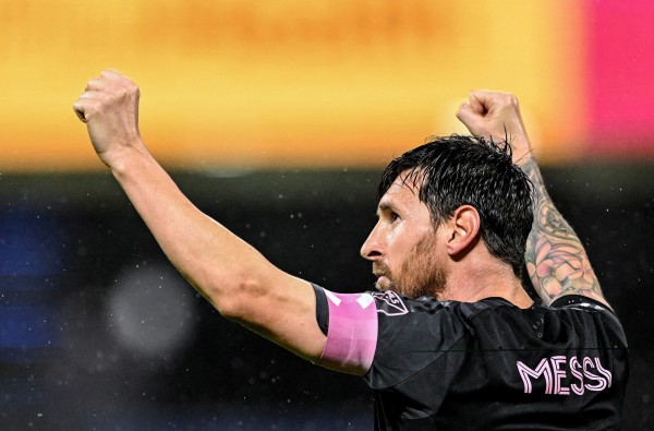 Messi lập tiếp kỷ lục không tưởng với bóng đá Mỹ, Busquets chính thức giải nghệ Messi lập tiếp kỷ lục không tưởng với bóng đá Mỹ, Busquets chính thức giải nghệ