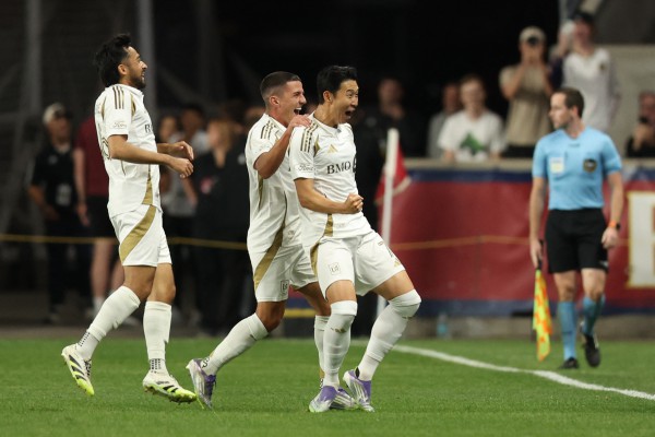 Messi sắp gia hạn nhiều năm với Inter Miami, Son Heung-min tiếp tục gây sốt MLS