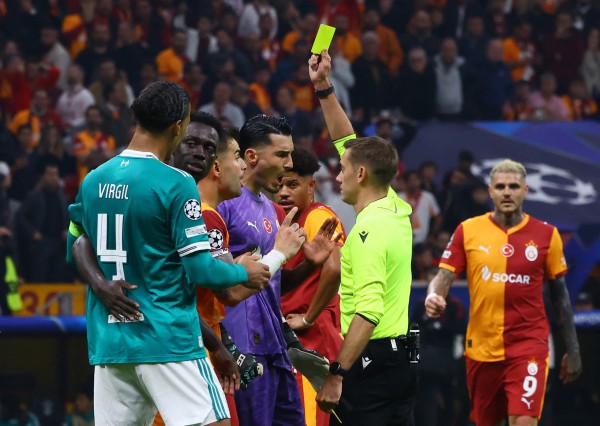 Real Madrid ‘nghiền nát’ đội tí hon Kairat, vì sao Liverpool bị tước phạt đền phút 89? Real Madrid ‘nghiền nát’ đội tí hon Kairat, vì sao Liverpool bị tước phạt đền phút 89?