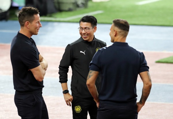 The Guardian phân tích bê bối nhập tịch 'giáng đòn chí mạng vào bóng đá Malaysia' The Guardian phân tích bê bối nhập tịch 'giáng đòn chí mạng vào bóng đá Malaysia'