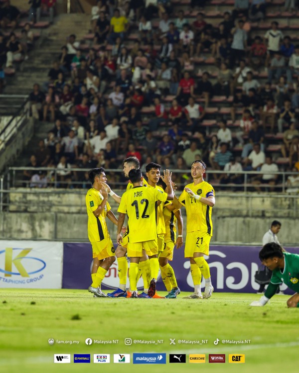 Báo Malaysia chê đội nhà chơi thiếu gắn kết, thắng Lào 3-0 nhưng chưa thuyết phục