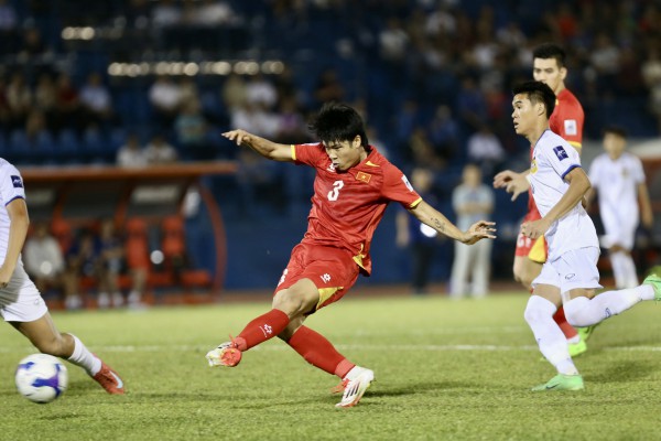 HLV đội Lào bất ngờ nói về chuyện nhập tịch của bóng đá khu vực, quyết thắng ngược Malaysia HLV đội Lào bất ngờ nói về chuyện nhập tịch của bóng đá khu vực, quyết thắng ngược Malaysia