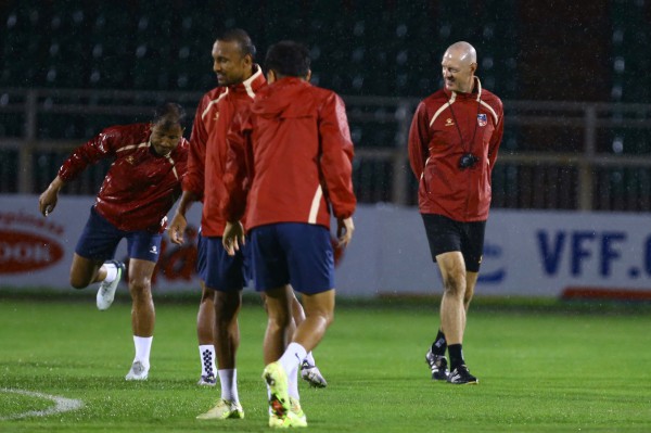 Đội tuyển Nepal giữa muôn trùng khó khăn: Vì sao phải dùng sân Thống Nhất làm sân nhà?