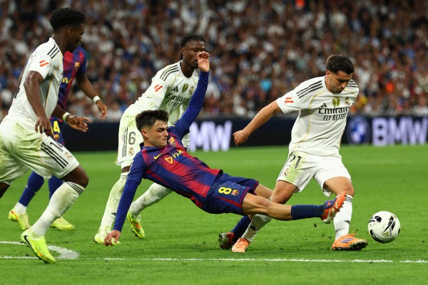 Real Madrid đánh bại Barca ở ‘Siêu kinh điển’: Mbappe cực hay, VAR gây tranh cãi