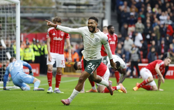 Chelsea khiến HLV Postecoglou bị sa thải sau… 39 ngày, 'quái vật' Haaland cứu rỗi Man City