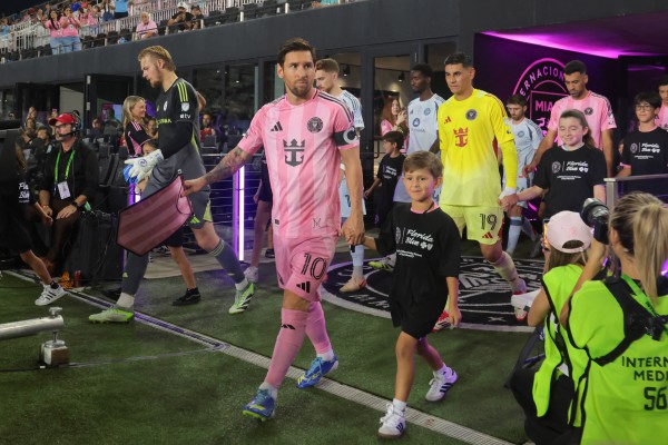 Messi đến Ấn Độ, Inter Miami mời Suarez gia hạn hợp đồng Messi đến Ấn Độ, Inter Miami mời Suarez gia hạn hợp đồng