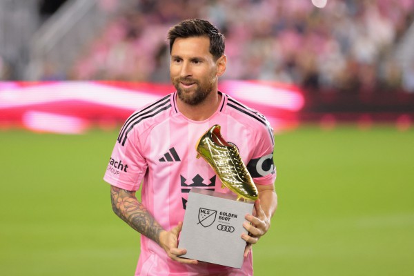 Messi ghi ngay cú đúp sau bản hợp đồng mới, Inter Miami thẳng tiến ở MLS Cup Messi ghi ngay cú đúp sau bản hợp đồng mới, Inter Miami thẳng tiến ở MLS Cup
