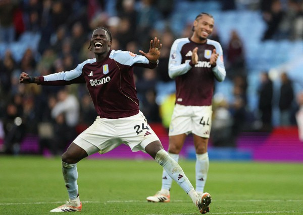 Ngoại hạng Anh bất ngờ nối tiếp bất ngờ Ngoại hạng Anh bất ngờ nối tiếp bất ngờ