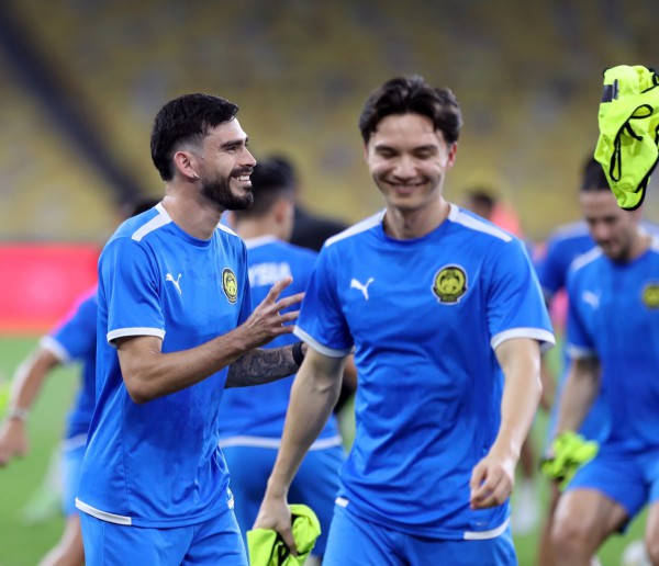 Reuters: Án phạt FIFA 'bóp nghẹt' tham vọng của Malaysia ở Asian Cup Reuters: Án phạt FIFA 'bóp nghẹt' tham vọng của Malaysia ở Asian Cup