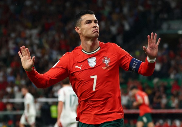Ronaldo chưa có vé đến World Cup 2026, thêm 2 đội châu Á giành suất đến thẳng Ronaldo chưa có vé đến World Cup 2026, thêm 2 đội châu Á giành suất đến thẳng