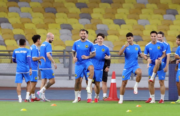 Nóng: Ủy ban điều tra 7 cầu thủ nhập tịch lậu biến động cực lớn, ‘chủ mưu’ lộ diện? Nóng: Ủy ban điều tra 7 cầu thủ nhập tịch lậu biến động cực lớn, ‘chủ mưu’ lộ diện?