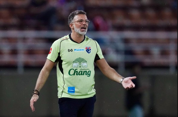 Bị chỉ trích vì suýt ra mắt thảm họa cùng đội Thái Lan, tân HLV người Mỹ Hudson nói gì? Bị chỉ trích vì suýt ra mắt thảm họa cùng đội Thái Lan, tân HLV người Mỹ Hudson nói gì?