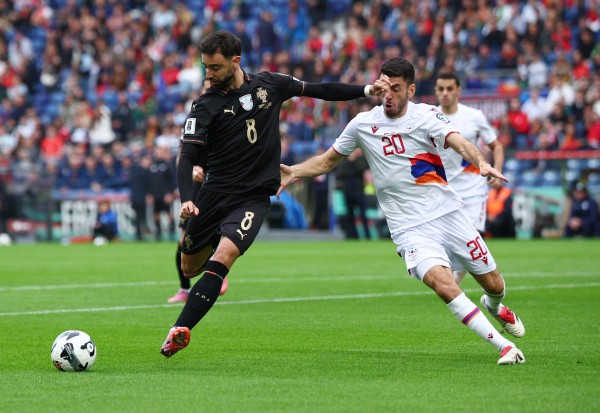 Vắng Ronaldo vì án phạt, Bồ Đào Nha vẫn thắng Armenia với tỷ số kinh ngạc 9-1: Có vé World Cup Vắng Ronaldo vì án phạt, Bồ Đào Nha vẫn thắng Armenia với tỷ số kinh ngạc 9-1: Có vé World Cup