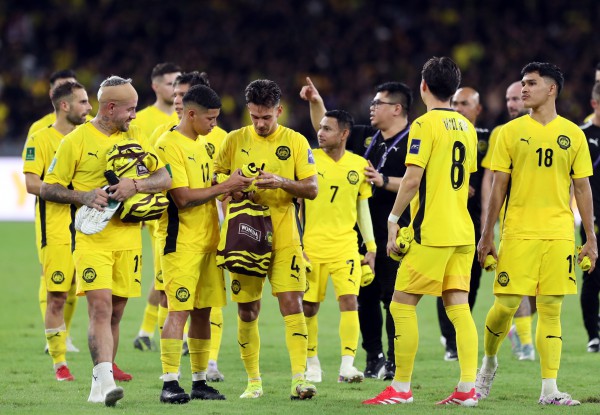 Báo quốc tế lên tiếng vụ FIFA bác kháng cáo của Malaysia: 'Khủng hoảng nghiêm trọng'