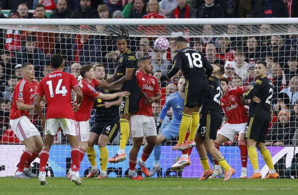 Dẫn trước nhờ trọng tài sai lầm, M.U vẫn hòa thót tim: HLV Amorim ‘hiện nguyên hình’? Dẫn trước nhờ trọng tài sai lầm, M.U vẫn hòa thót tim: HLV Amorim ‘hiện nguyên hình’?