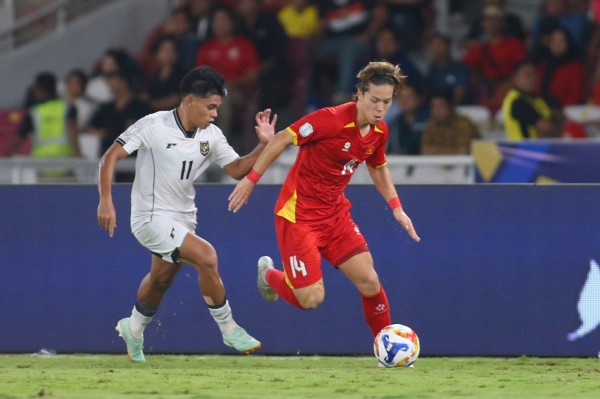 Đối thủ U.23 Việt Nam tại SEA Games 33 lơ là, HLV Kim Sang-sik tính bán kết Đối thủ U.23 Việt Nam tại SEA Games 33 lơ là, HLV Kim Sang-sik tính bán kết