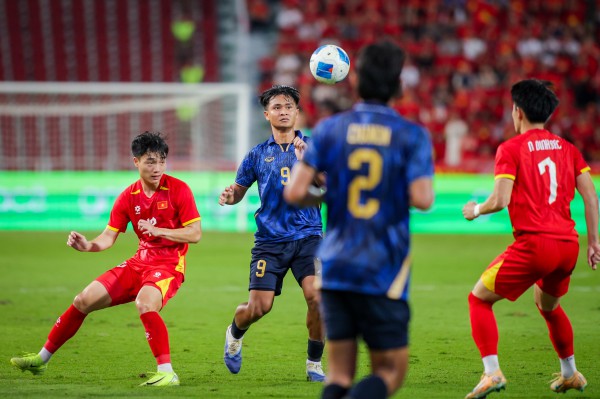 U.23 Thái Lan gặp khó tại VCK châu Á, thiếu hẳn ‘vua đá phạt’ từng làm bó tay Trung Kiên