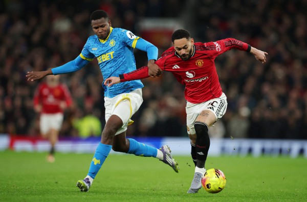 M.U hòa đội chót bảng vì HLV Amorim dùng 'bài dị', Arsenal 'nghiền nát' Aston Villa