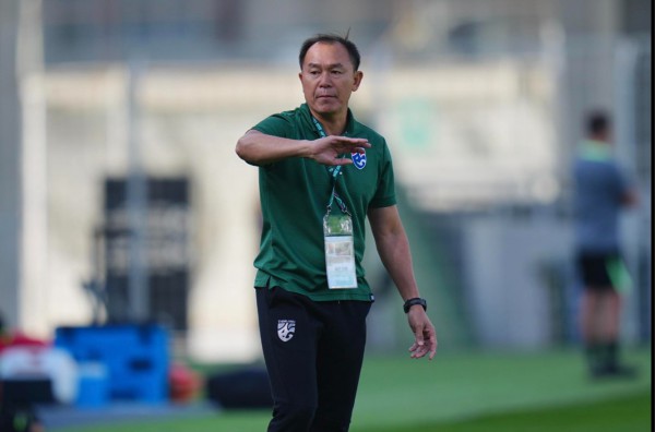 Truyền thông Thái Lan chê cầu thủ U.23 quá non nớt nên thua ngược Úc, HLV Thawatchai lo sớm bị loại Truyền thông Thái Lan chê cầu thủ U.23 quá non nớt nên thua ngược Úc, HLV Thawatchai lo sớm bị loại