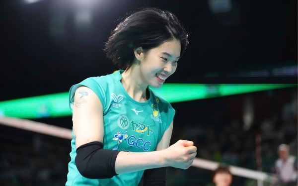 Sao bóng chuyền Thanh Thúy chơi bùng nổ, cùng CLB Gunma Green Wings thắng 'hủy diệt'