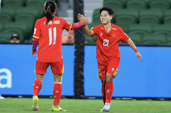 AFC viết quá hay: ‘Đội tuyển nữ Việt Nam khởi đầu hân hoan, Vạn Sự như ý’