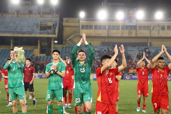 Đội tuyển Việt Nam rộng đường vào tốp 100 thế giới, đối thủ Trinidad & Tobago rớt đến 5 bậc Đội tuyển Việt Nam rộng đường vào tốp 100 thế giới, đối thủ Trinidad & Tobago rớt đến 5 bậc