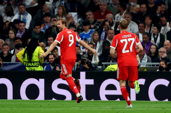 Bayern Munich hạ đẹp Real Madrid nhờ khoảnh khắc 'thảm họa' của Vinicius, Arsenal thắng phút 90+1