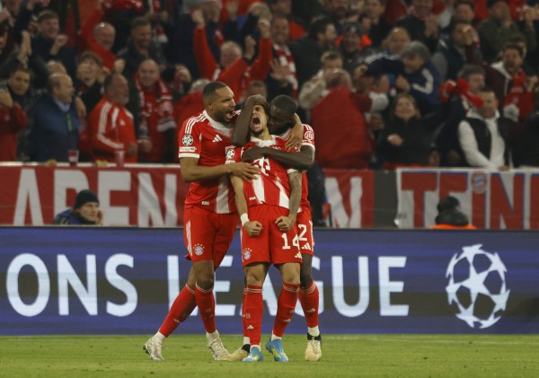 Bayern Munich 'đá văng' Real Madrid theo kịch bản không tưởng, Arsenal cực bản lĩnh loại Sporting Lisbon