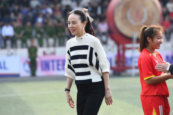 CĐV kêu gọi Madam Pang giải cứu sao nhập tịch Thái Lan trước Asian Cup 2027 CĐV kêu gọi Madam Pang giải cứu sao nhập tịch Thái Lan trước Asian Cup 2027