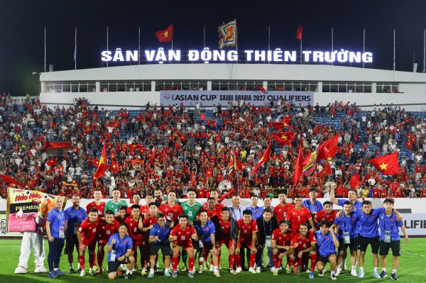 Nóng: Đội tuyển Việt Nam nhảy vọt lên vị trí 98 thế giới sau trận thắng đậm Malaysia Nóng: Đội tuyển Việt Nam nhảy vọt lên vị trí 98 thế giới sau trận thắng đậm Malaysia