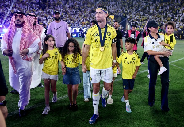 Ronaldo vô địch Saudi Pro League