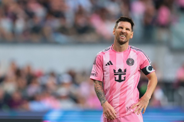 Messi xin rời sân vì vấn đề gì, liệu có thể dự World Cup 2026? Messi xin rời sân vì vấn đề gì, liệu có thể dự World Cup 2026?