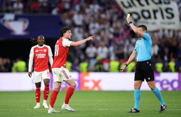 Trọng tài trận chung kết Champions League gây tranh cãi dữ dội, báo châu Âu dậy sóng